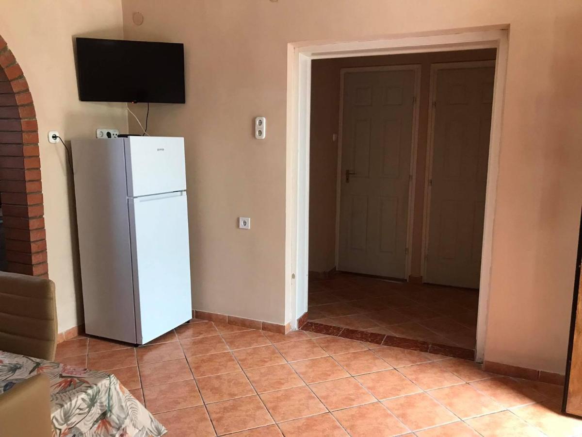 Tahiti Apartman Apartamento Hajdúszoboszló Exterior foto