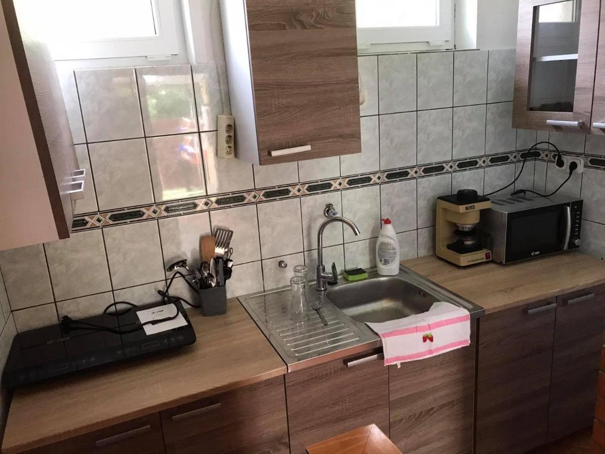 Tahiti Apartman Apartamento Hajdúszoboszló Exterior foto