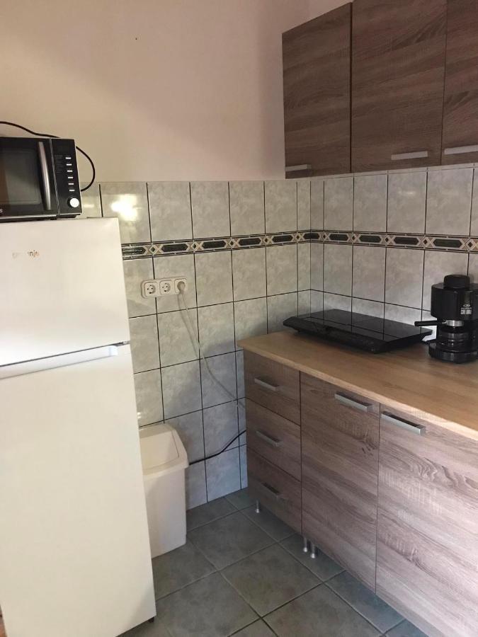 Tahiti Apartman Apartamento Hajdúszoboszló Exterior foto