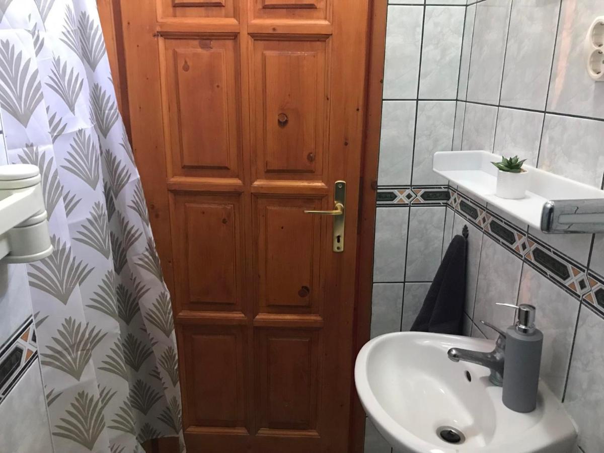 Tahiti Apartman Apartamento Hajdúszoboszló Exterior foto