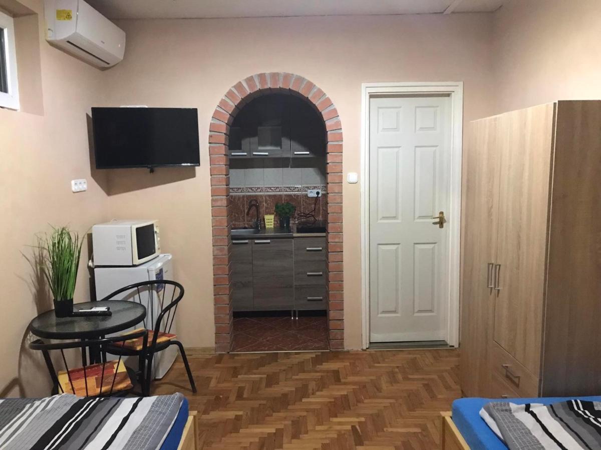 Tahiti Apartman Apartamento Hajdúszoboszló Exterior foto